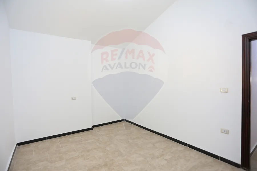 Chalet + Roof for Sale (Badr Village) 344 m