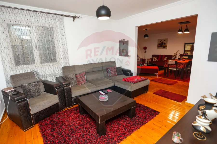 شقة للبيع 150 م سموحة (شارع ألبرت الاول - كومبوند البارون )