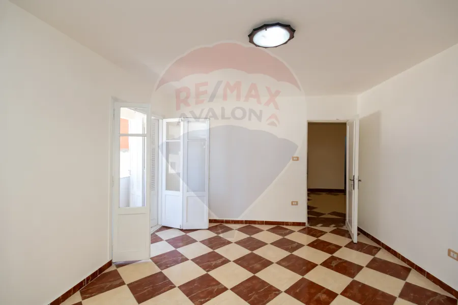 Apartment for rent 140 m SidiBeshr (Mohamed Naguib St - Brand building)