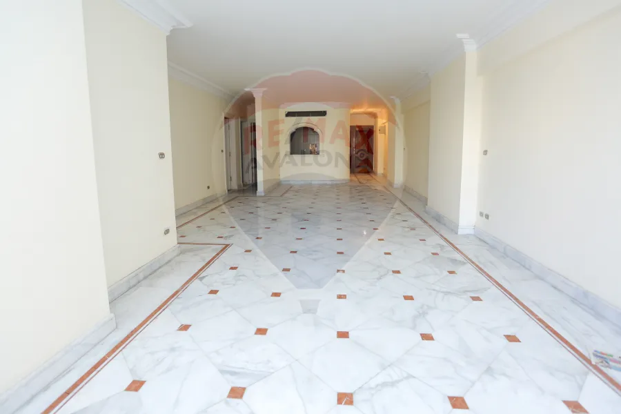 شقة للبيع 198 م سموحة ( عمارة كونتننتال تاور - ش فوزى معاذ)