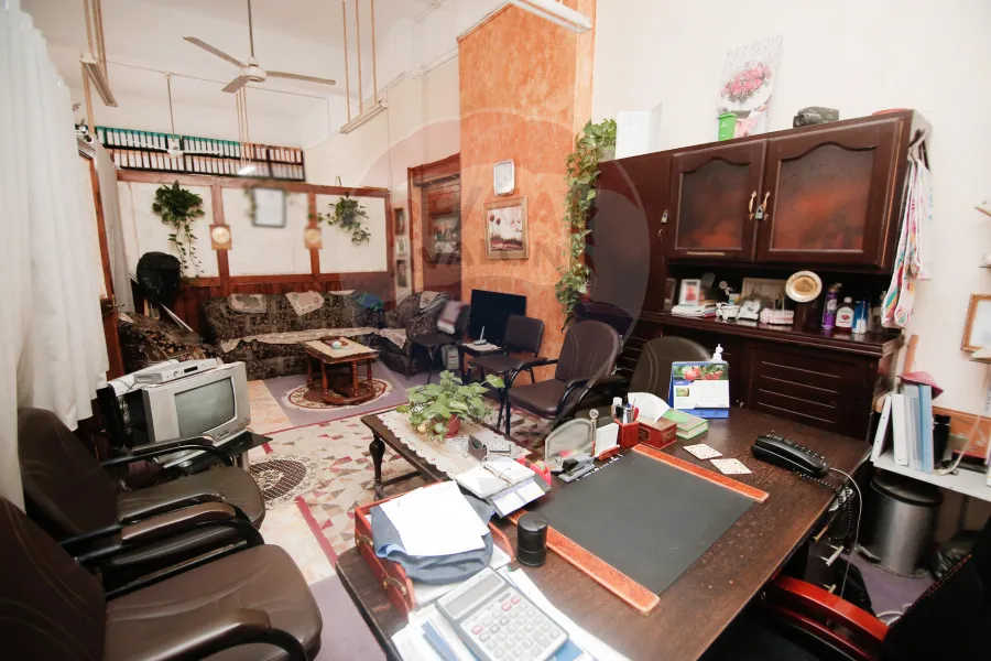 مقر إداري للبيع 250 م المنتزة (أمام قصر المنتزة)