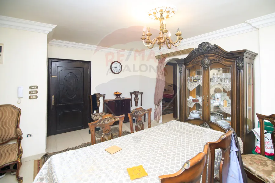 Apartment for sale 210 m Gleem (branching from the sea)