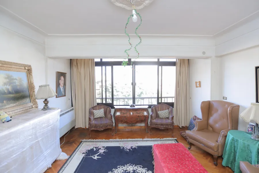 شقة للبيع 160م صافى رشدي ( ش رشدى باشا ) 