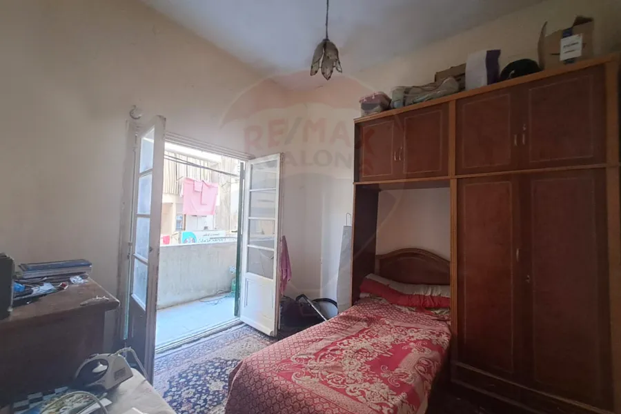 شقة للبيع 110 م بحري (ش إسماعيل صبري - بجوار قهوة فاروق)