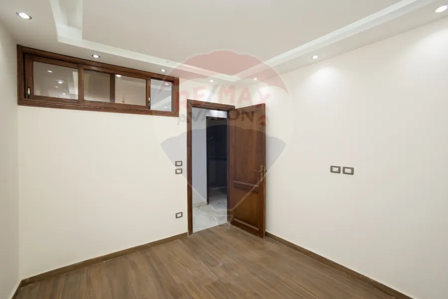 شقة للبيع 140 م لوران  (ش الاقبال)