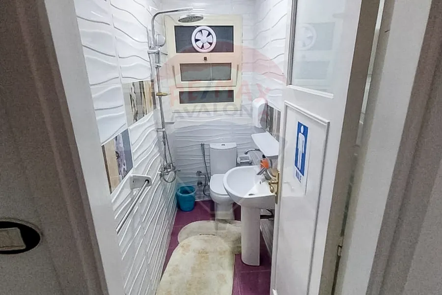 شقة مرخصة للبيع 200 م رشدي (ش أبوقير)