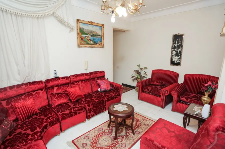 Apartment For Sale 175m El-Saraya (El-Giesh Road)