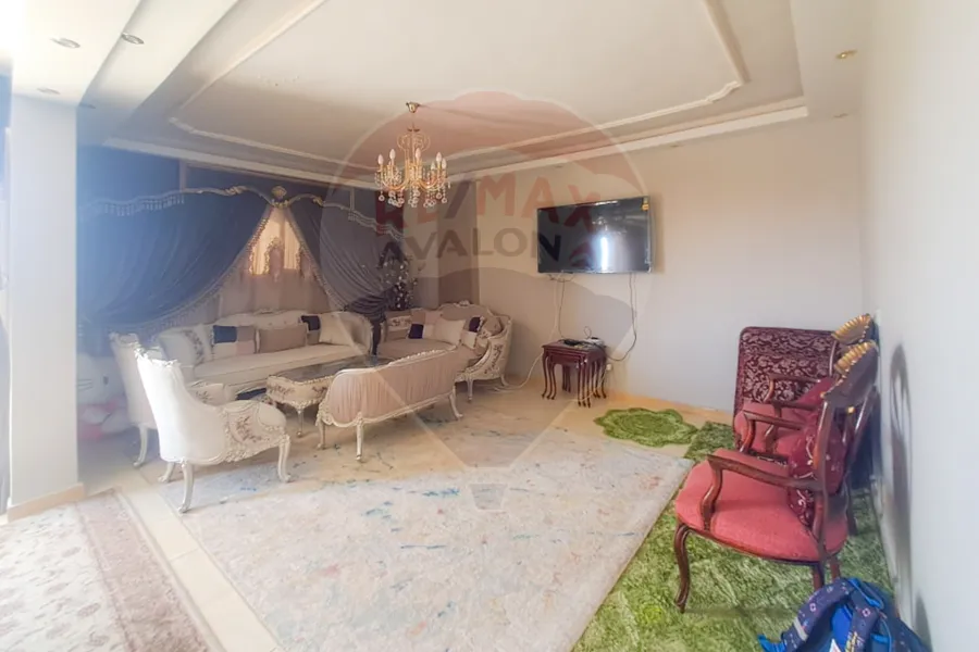 Apartment for sale 135 m Louran (Next to Victoria College School)