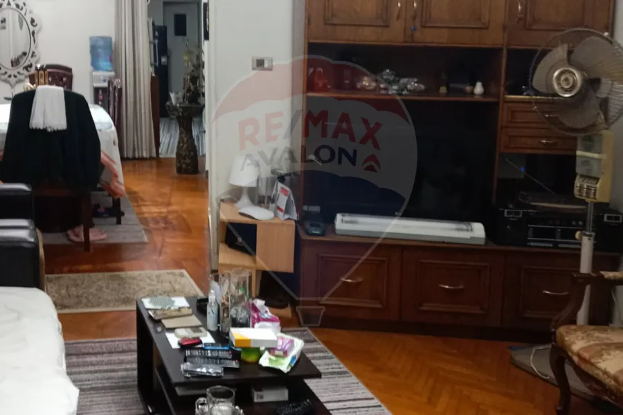 شقة للبيع 135 م بولكلي (ش ابو قير)