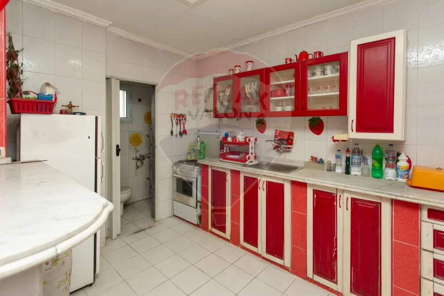 Apartment for sale 145 m Gleem (Al-Misk Street - steps from the sea)