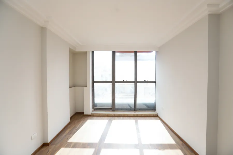 شقة للايجار 192م رشدي (ش ابو قير)