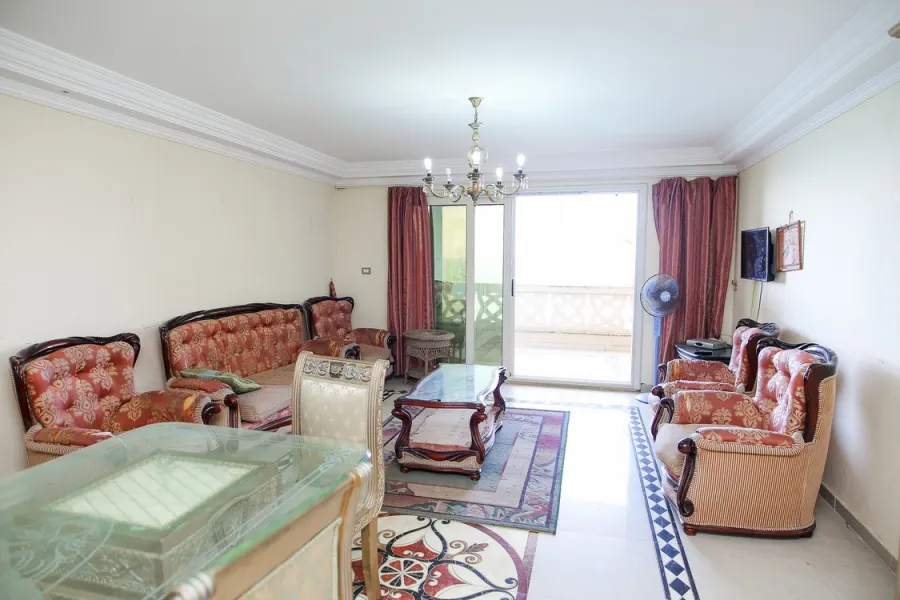 شقة للبيع 165م العصافرة (على البحر مباشرة)