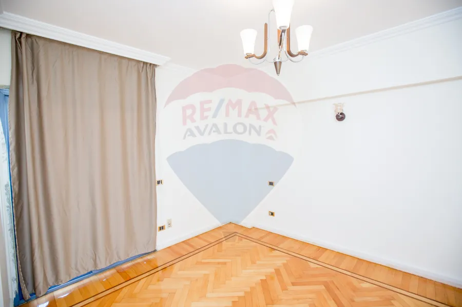 شقة للبيع 325 م وابور المياه ( فيو مفتوح علي النادي الاوليمبي وحدائق الشلالات )