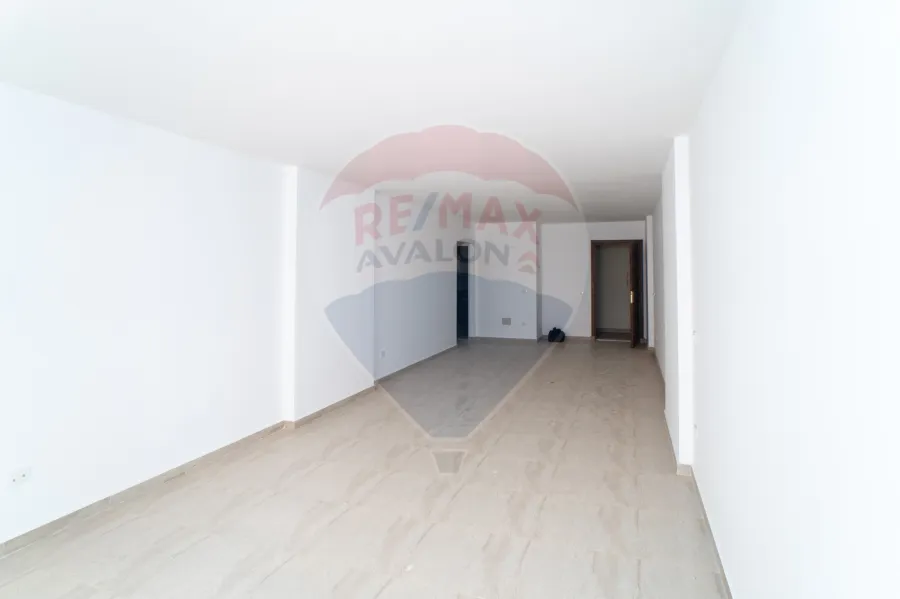 شقة للايجار 178 م سموحة (كومباوند الصيادلة)