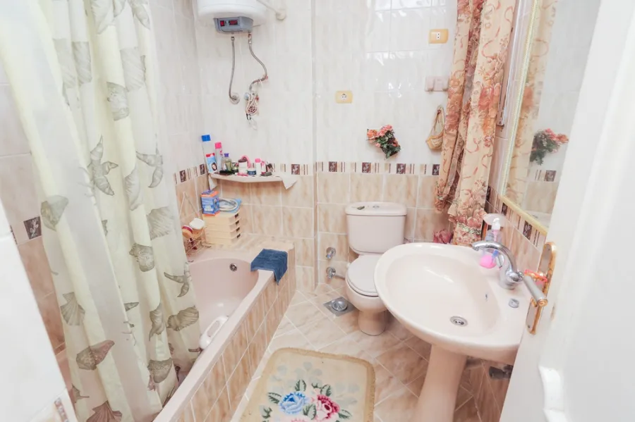 Apartment For Sale 175m El-Saraya (El-Giesh Road)