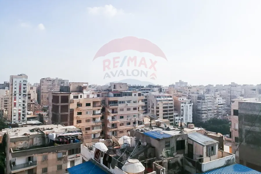 Furnished Apartment For Rent 160 m Stanly (Steps from the Sea.)