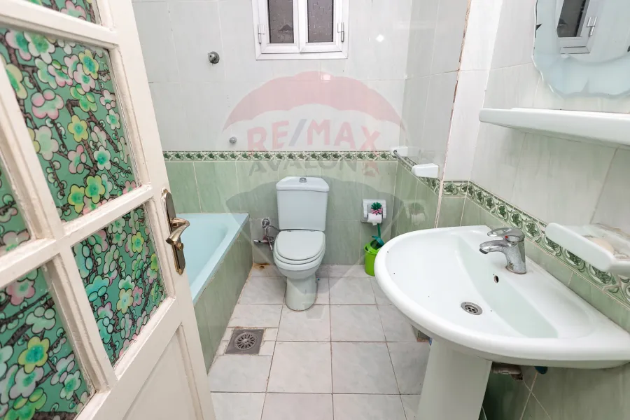 شقة للبيع 116 م محرم بك (ش عرفان الرئيسي)