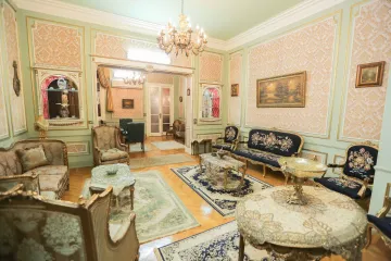 Apartment For sale or rent 450m - Latin District (Front of Medicine- ِNear to sea)