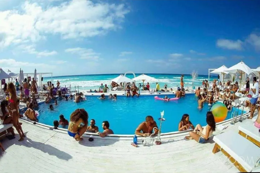 فيلا للبيع 606م بالساحل الشمالي  (قرية بو ايلاند) - خليج سيدي عبد الرحمن  - ك 120