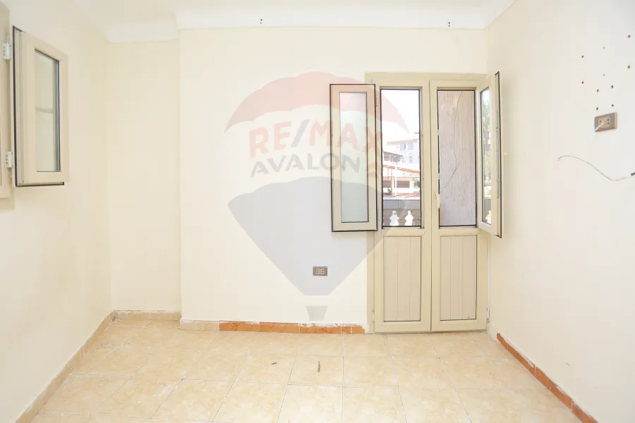 Apartment for sale 83 m Moharram Bek (Masged El Hadary St.)