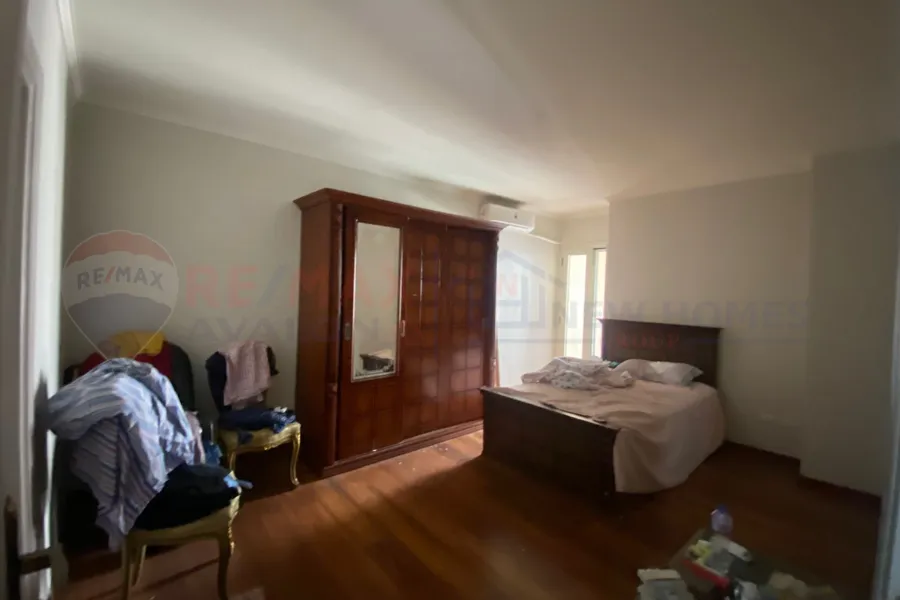 شقة للبيع 205 م كفر عبده (ش الاسماعيلية)