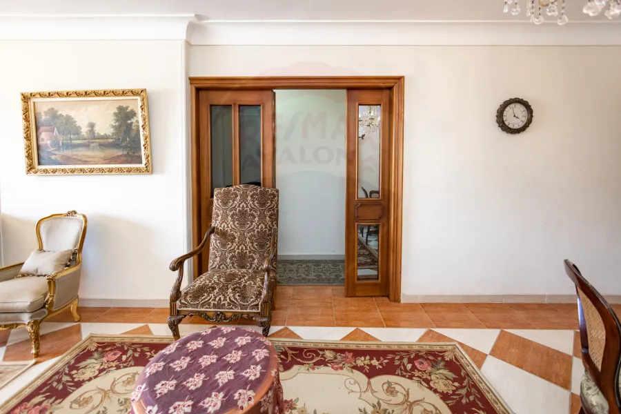 شقة للبيع 110 م سموحة (ش كمال الدين صلاح)