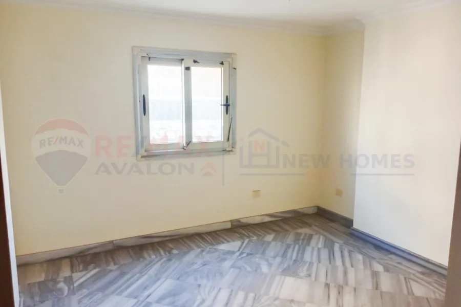 Apartment for rent 268 m Louran (El-Eqbal main st.)