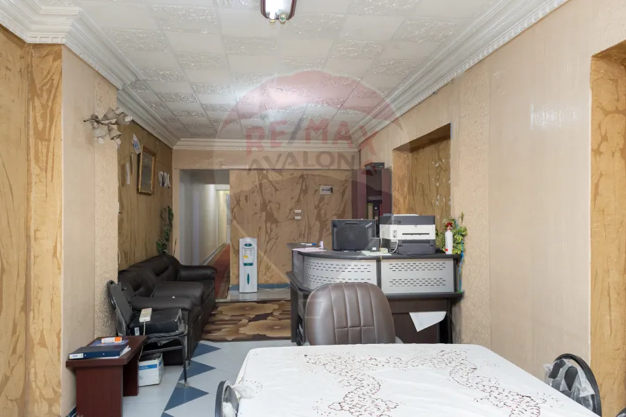 شقة للإيجار 165 م ميامي (ش جلال حماد)