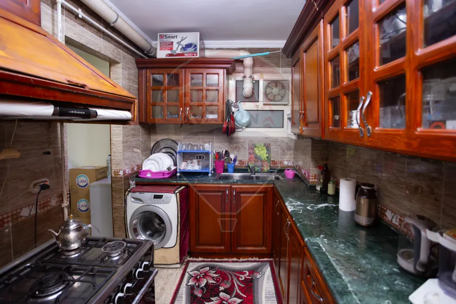 شقة للبيع 165 م كامب شيزار (ش عمر لطفي)