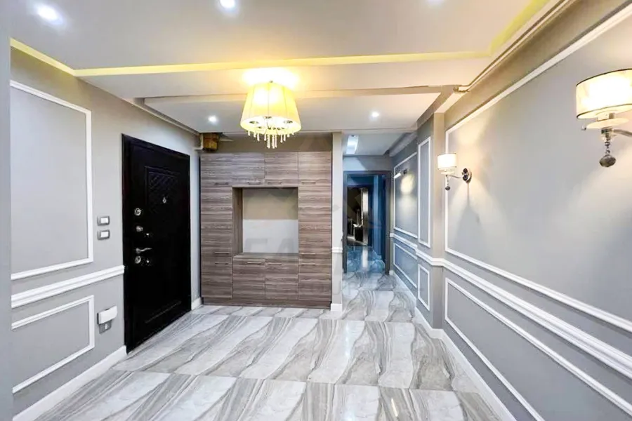 شقة للبيع 250 م سموحه (ش بهاء الدين الغتورى)