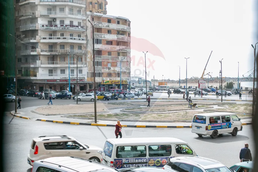 مقر إداري للبيع 200 م سيدي بشر (ميدان محمد نجيب - يري البحر)  -  يصلح لكافة الأنشطة