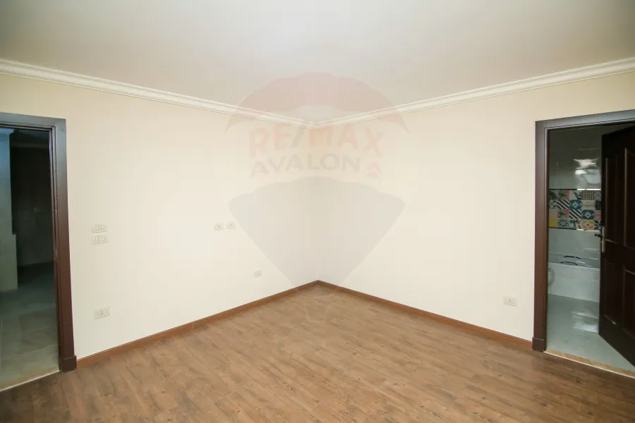 شقة للبيع 149 م سموحة (ايست تاورز)