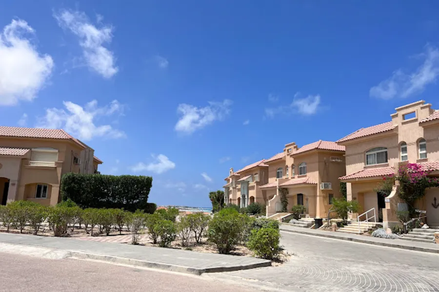 شاليه أرضي بجاردن للبيع (تلال - سيدي عبد الرحمن) 127 م