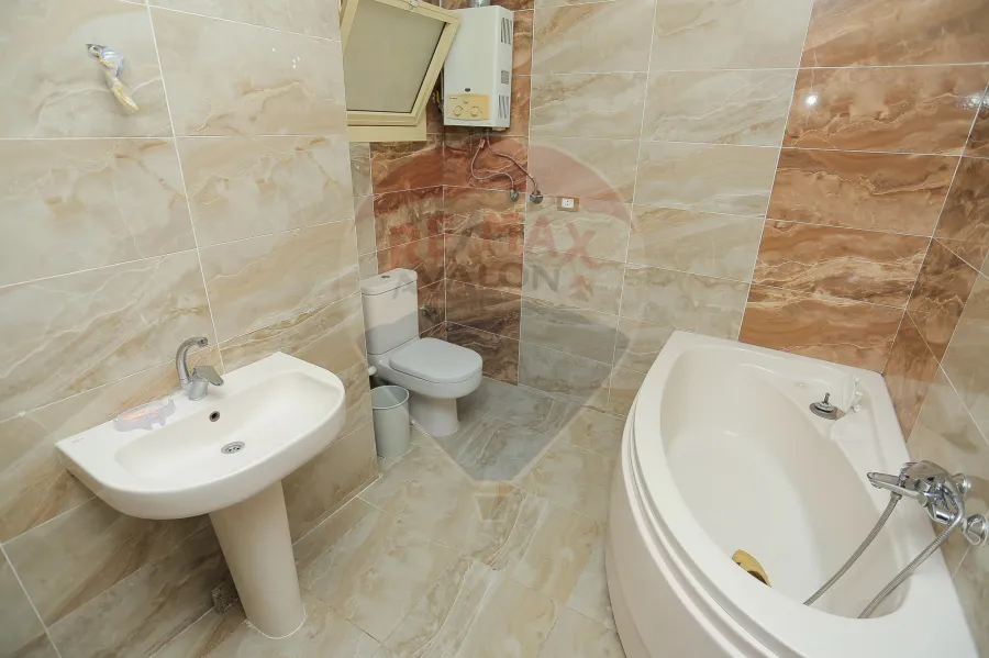 Apartment For Sale 215 m Roushdy (Aziz Shnouda Tower)