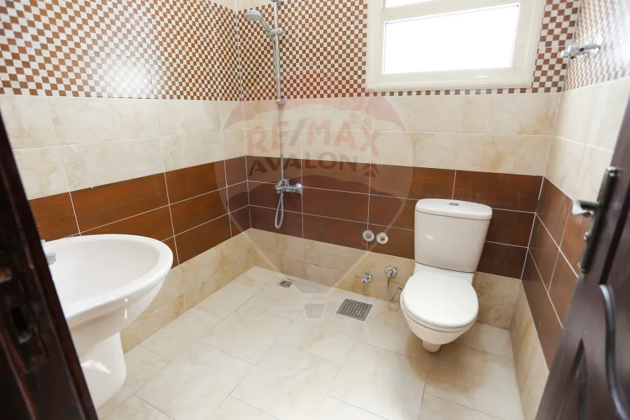 Chalet + Roof for Sale (Badr Village) 344 m