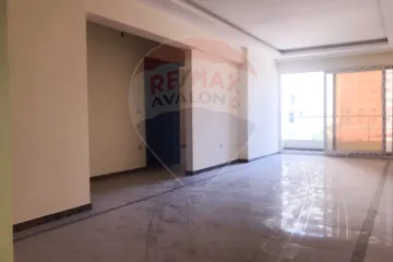 شقة للإيجار 135 م (ترام - الوزارة)