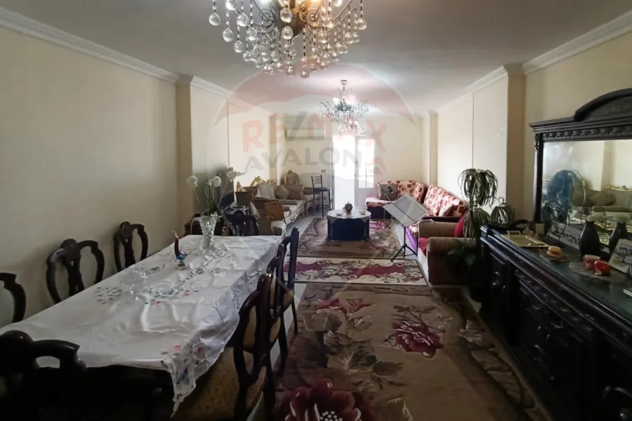 شقة للبيع 175 م بولكلي (بجوار نادي القضاه)