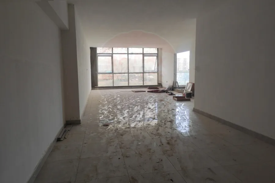 شقه للبيع 206 م سموحة ( كومباوند جراند فيو )