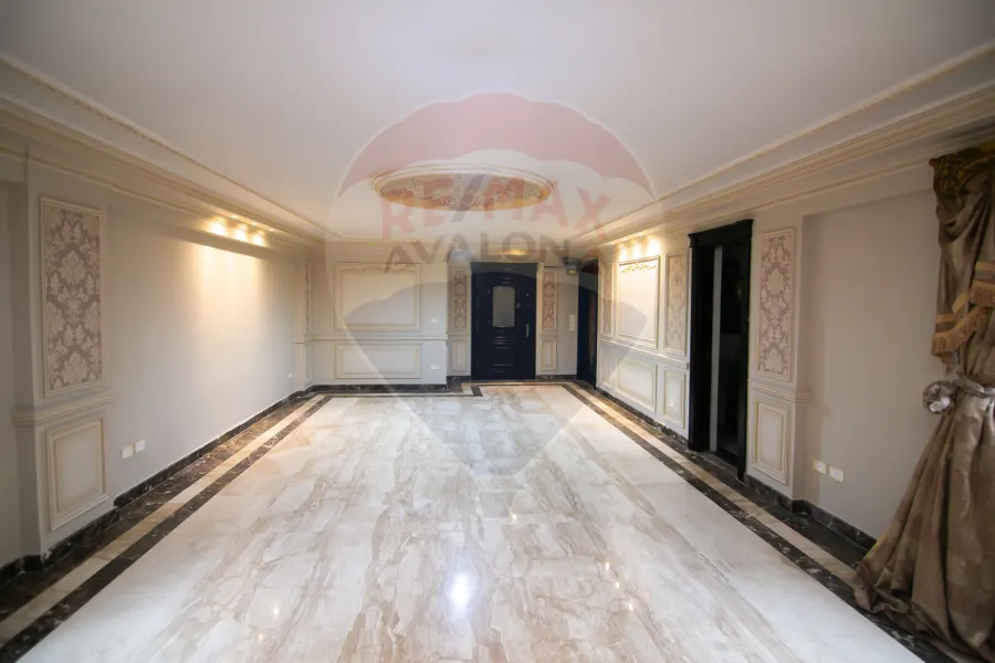 Apartment for sale 190 m Rushdi (second number from the tram)