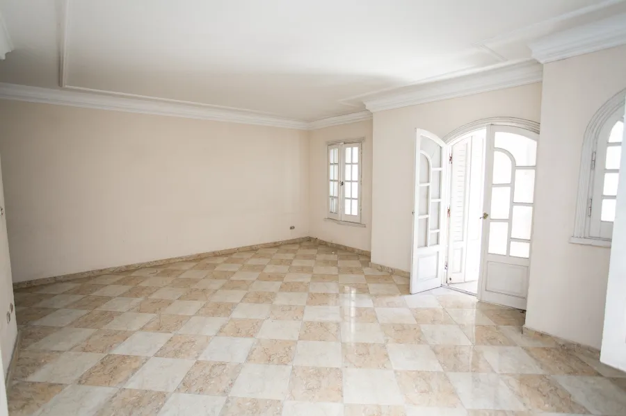 شقة مرخصة للبيع 105م صافى ستانلى