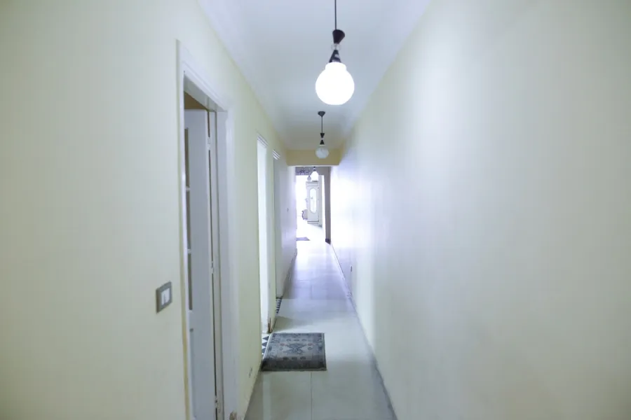 شقة للبيع 165م العصافرة (على البحر مباشرة)