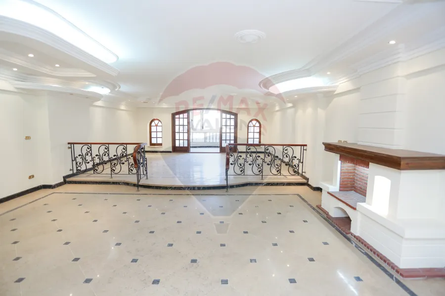 Apartment for Sale 300 m Smouha (50th St Branched from Mostafa Kamel St.)