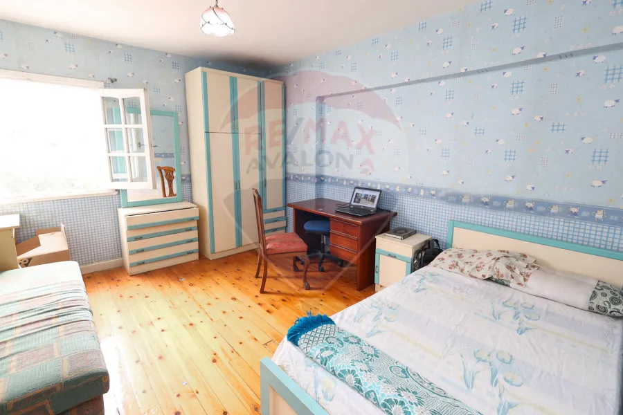 شقة للبيع 180 م سابا باشا  (ش تاج الرؤساء)