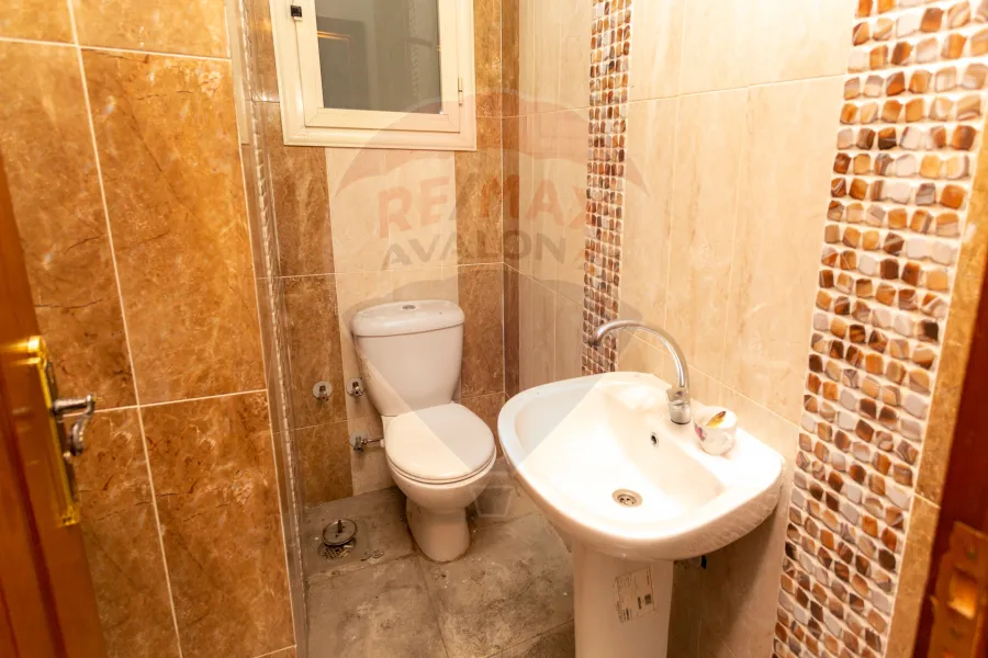 Administrative apartment for sale 163 m Camp Shizar (Main Port Said St.- Brand Building)