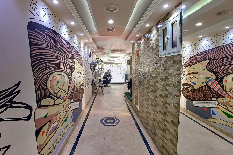 ميزان للإيجار 100 م محرم بك (ش بوالينو - على الترام مباشرة)