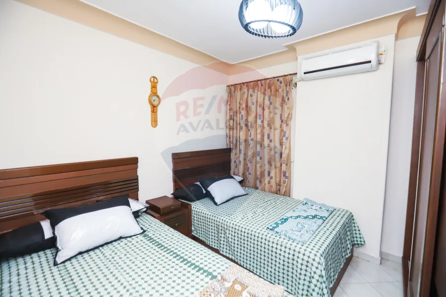 شقة للبيع 160 م ميامي (على البحر مباشرة)