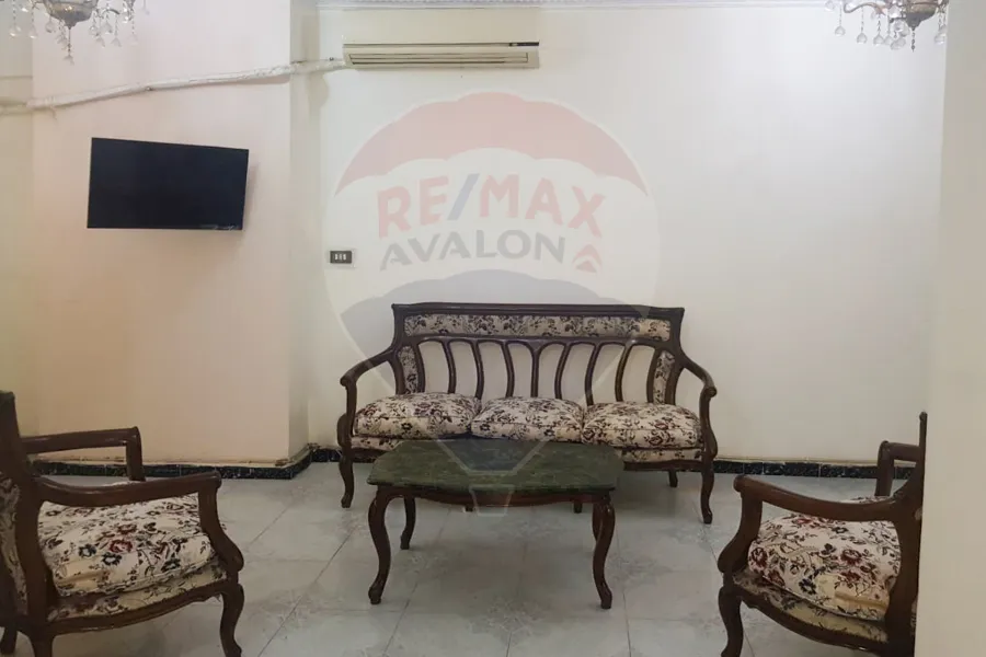 Apartment for sale 105 m Sporting (Directly on the tram)