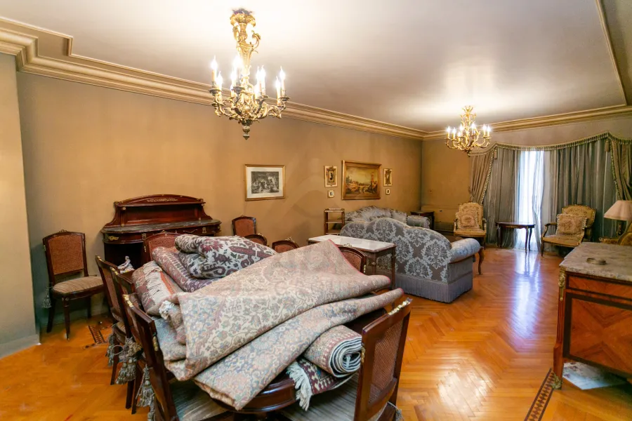 شقة للبيع 235 م كفر عبده (خطوات من شارع ابوقير - عمارة برند)