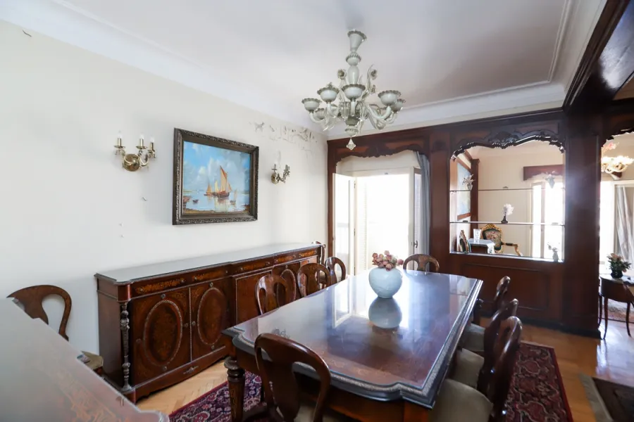 شقة مرخصة ومسجلة شهر عقاري للبيع 254م لوران