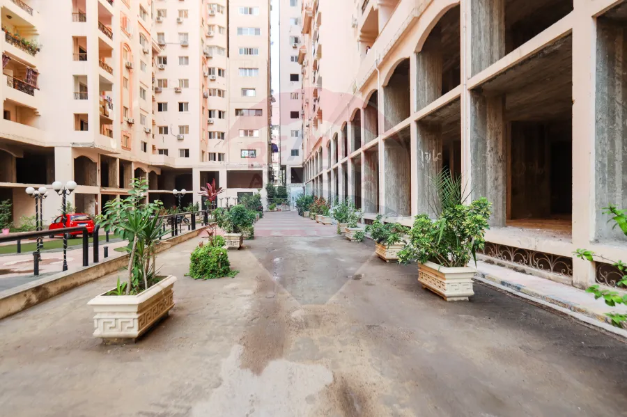 شقة للبيع 200 م لوران  (كومباوند  كيروسيز)